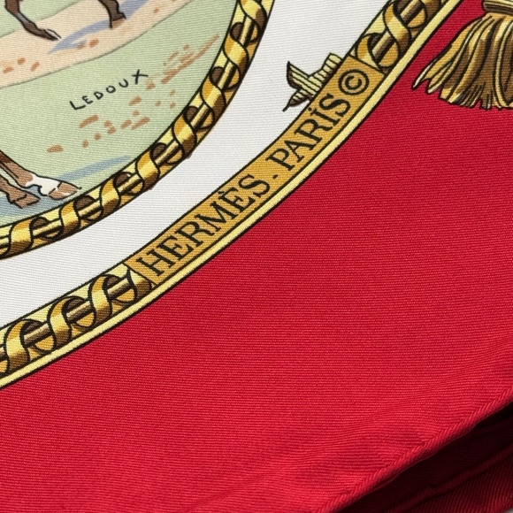 Vintage HERMÈS scarf - Picture 3 of 7